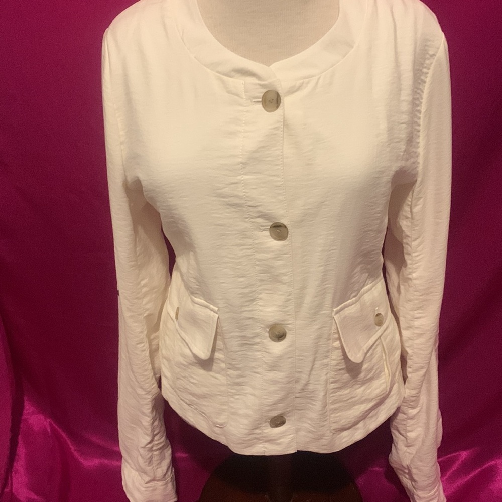NWT Banana Republic Tall- off white button down jacket/top size 8.